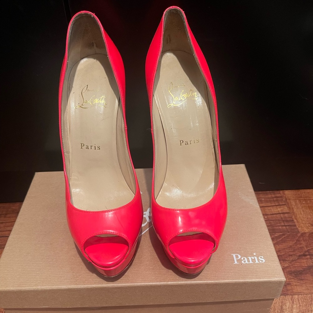Woman’s Louboutin Shocking Hot Pink Platform Heel Size 37